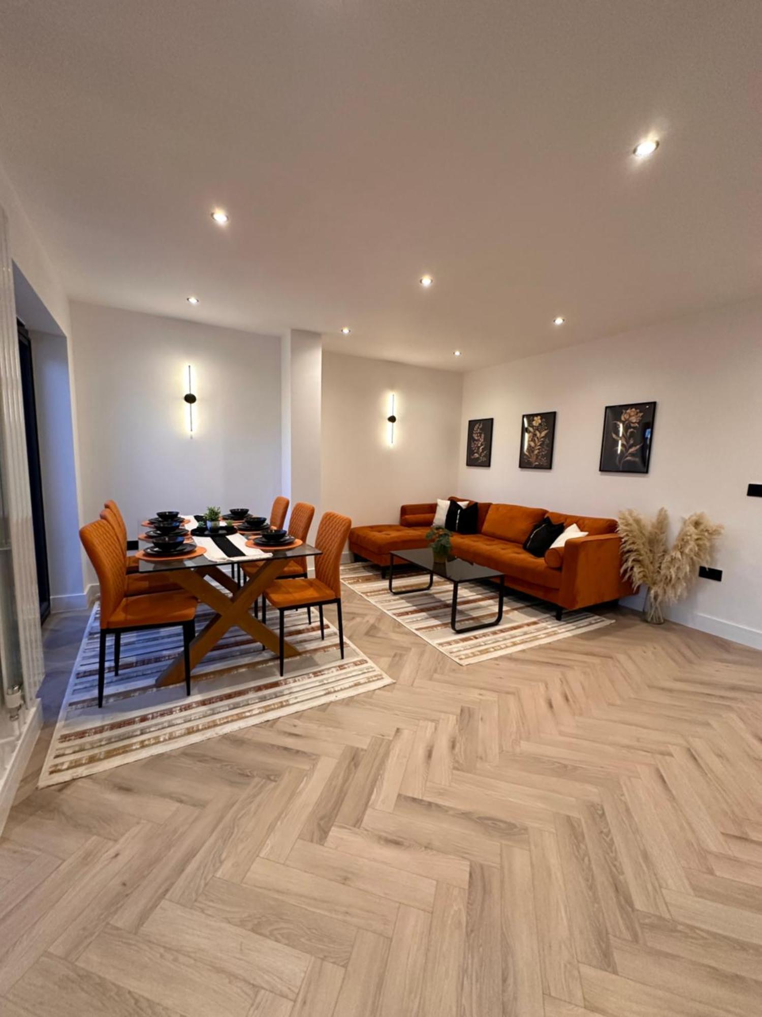 R5 - Luxury Private Ensuite Self-Contained Room - Newly Renovated هالزوين المظهر الخارجي الصورة